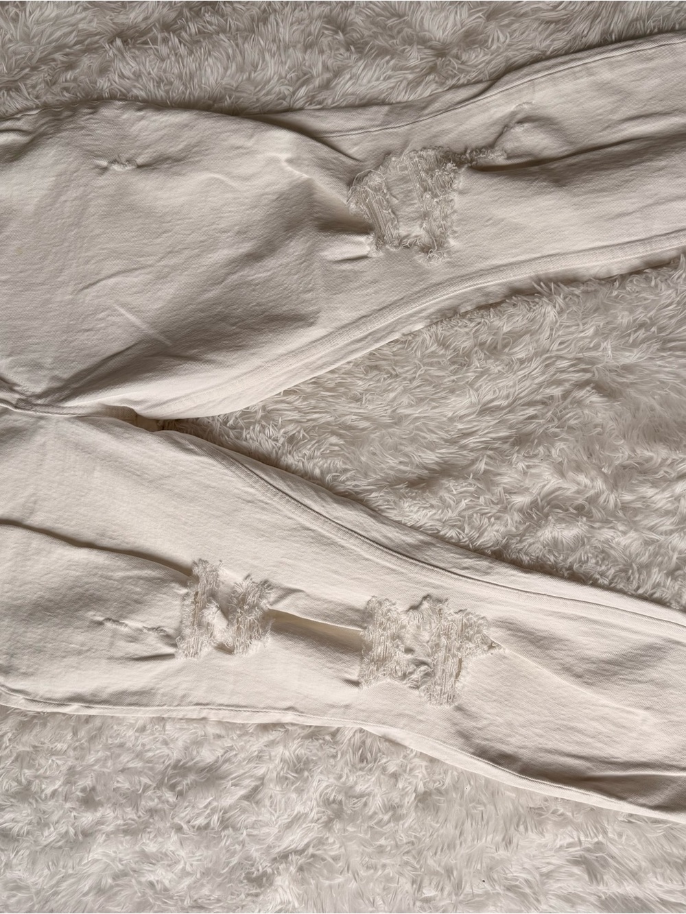 Abercrombie & Fitch Cream Distressed Ankle Jeans